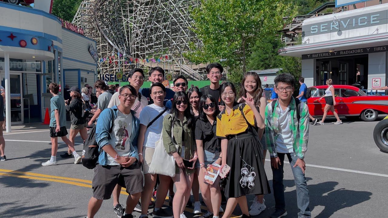 (125) Days of Summer Dollywood. US Work and Travel YouTube