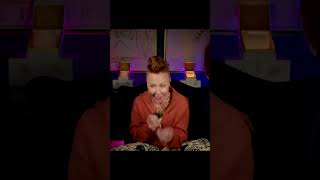 Download Lagu Kan de geest mij de bijnaam van hun vrouw vertellen? MP3