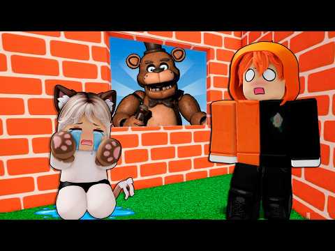 CONSTRUI una CASA SEGURA para PROTEGER al BEBÉ GATITO de LOS MONSTRUOS de ROBLOX 😧🏡