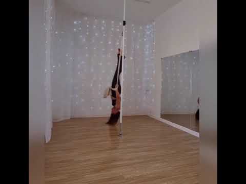 Pole silks spin routine