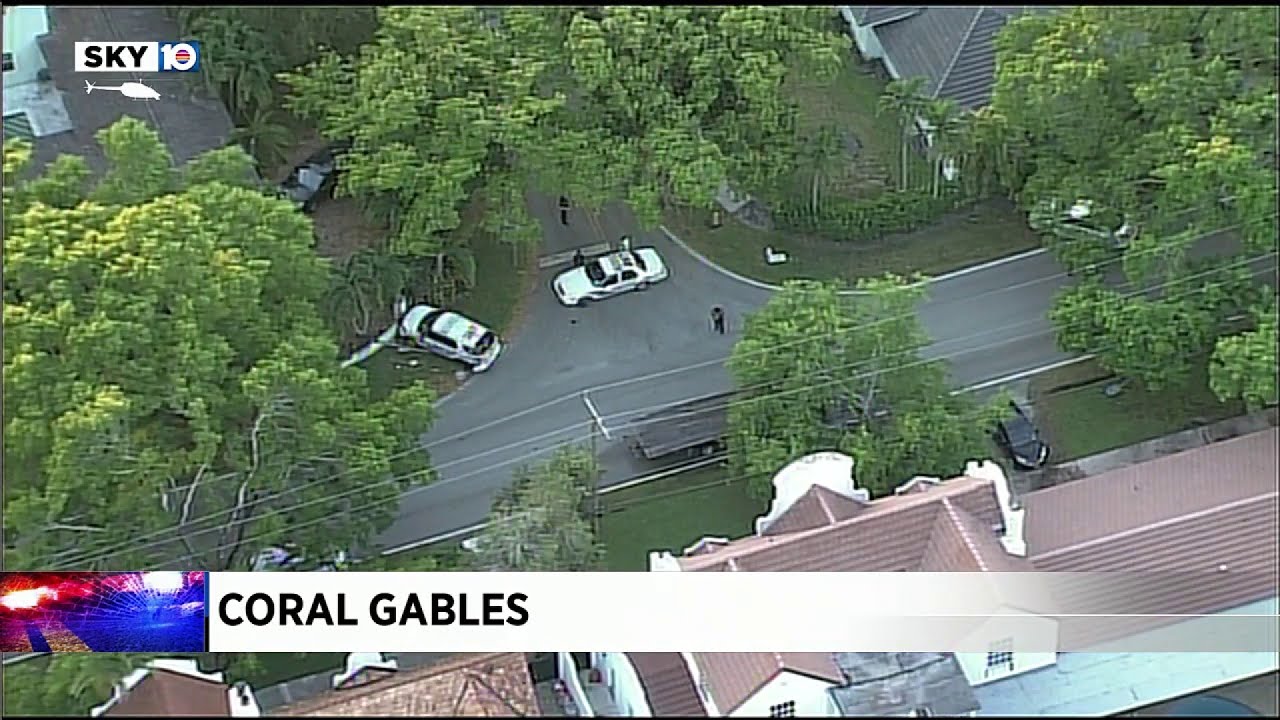 Police officers crash in Coral Gables - YouTube