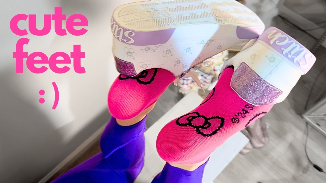 Cute Socks & Feet Reveal 2 🩷 Blue Pedicure 🩵 Tickling & Scratching🦶🏻ASMR