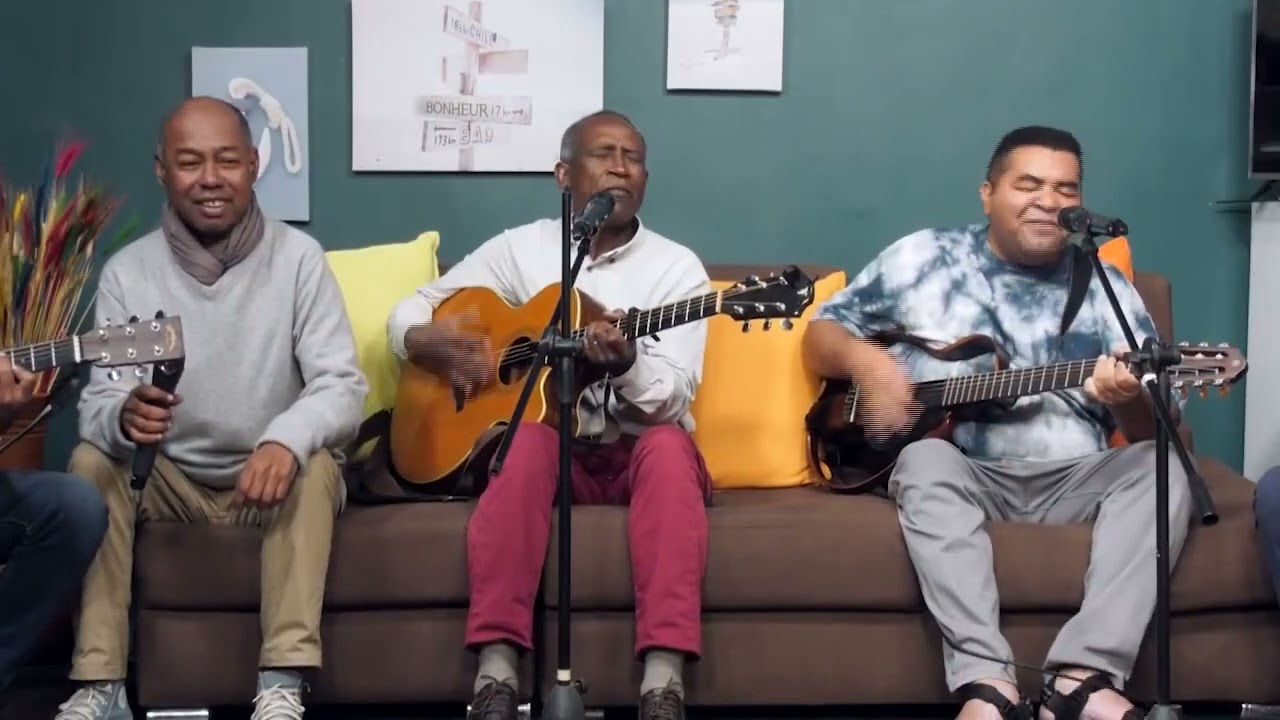 MIALANGALANA (Samoela) - DAMA, BENNY & BEBEY (Lolo sy ny Tariny)