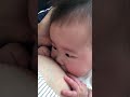 赤ちゃん授乳
