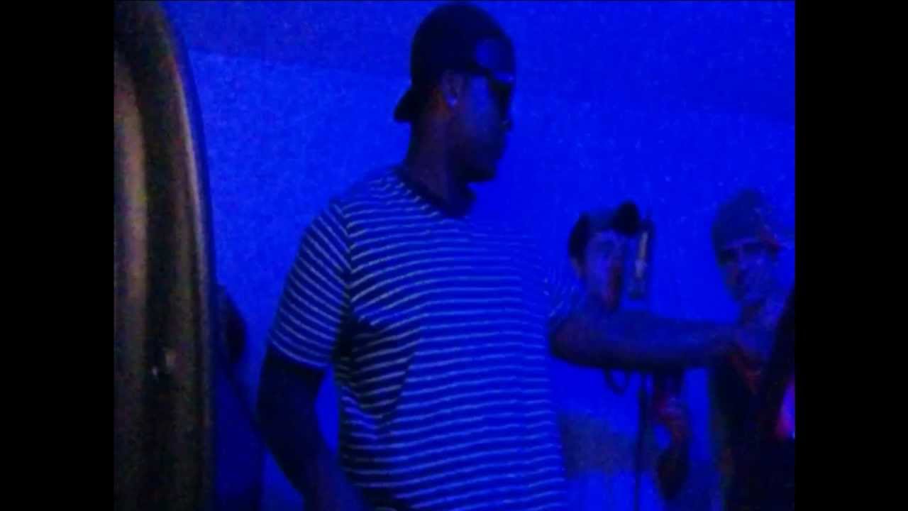 County Hood (@CountyHood) - Ferrari Freestyle