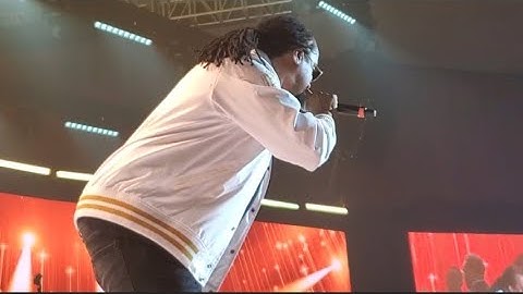 Navio Performs #BADMAN From Kamwokya With #Bobi Wine Live On Stage.#Audience Went Crazy At Serena.