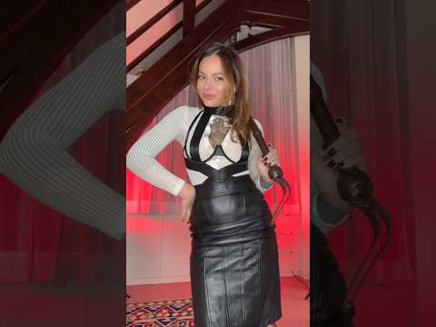 Ep Casual whip Cracking | Bedroom high ceiling edition #whip #bullwhip #whipcracking #whipwithstyle