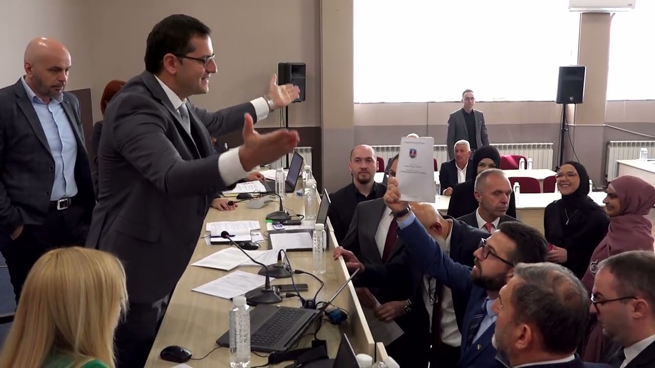 Husein Memić dao ostavku u Skupštini Grada Novog Pazara