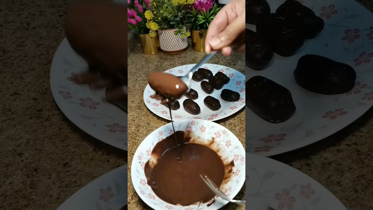 chocolate biscuits roll 