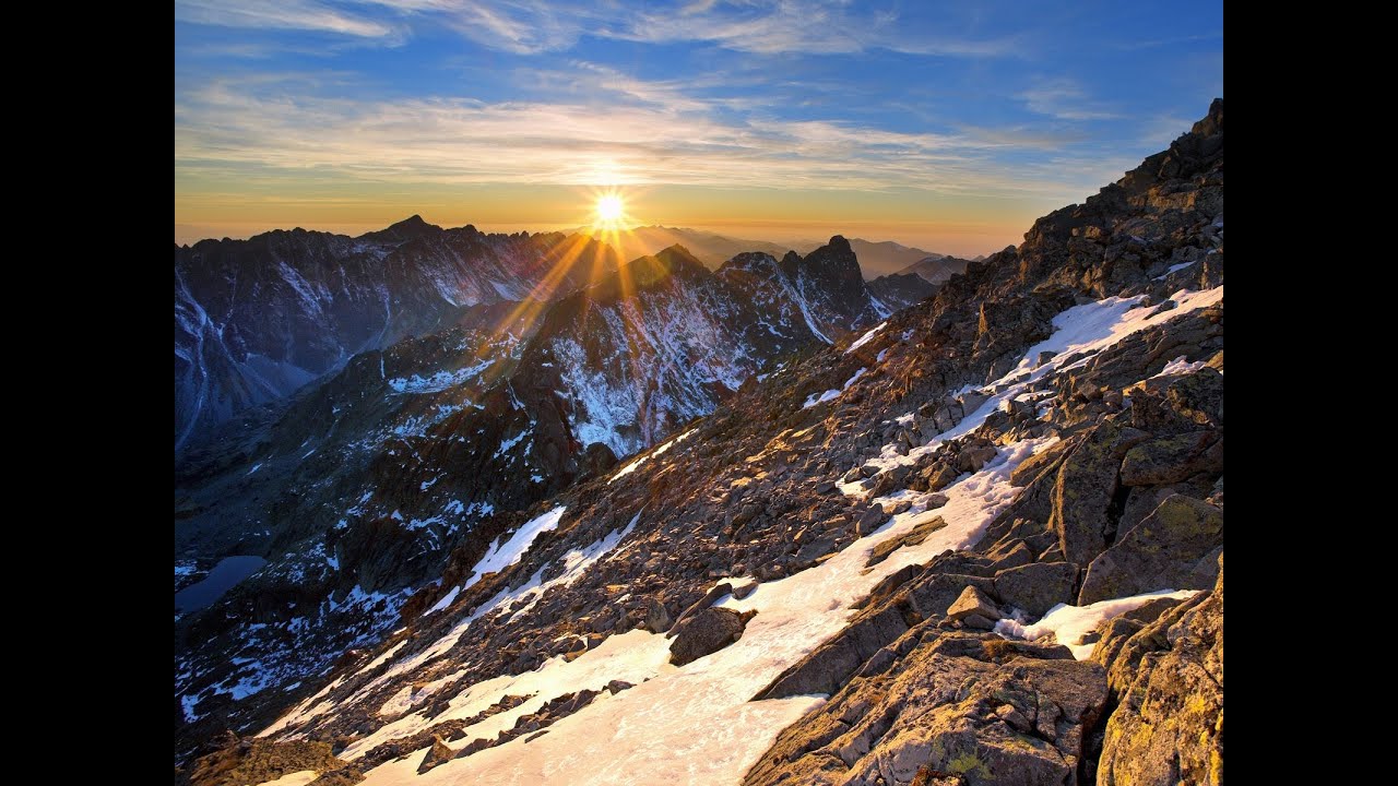 Tatras Est Une Belle Chaîne De Montagnes Qui Forment Une Frontière Naturelle
