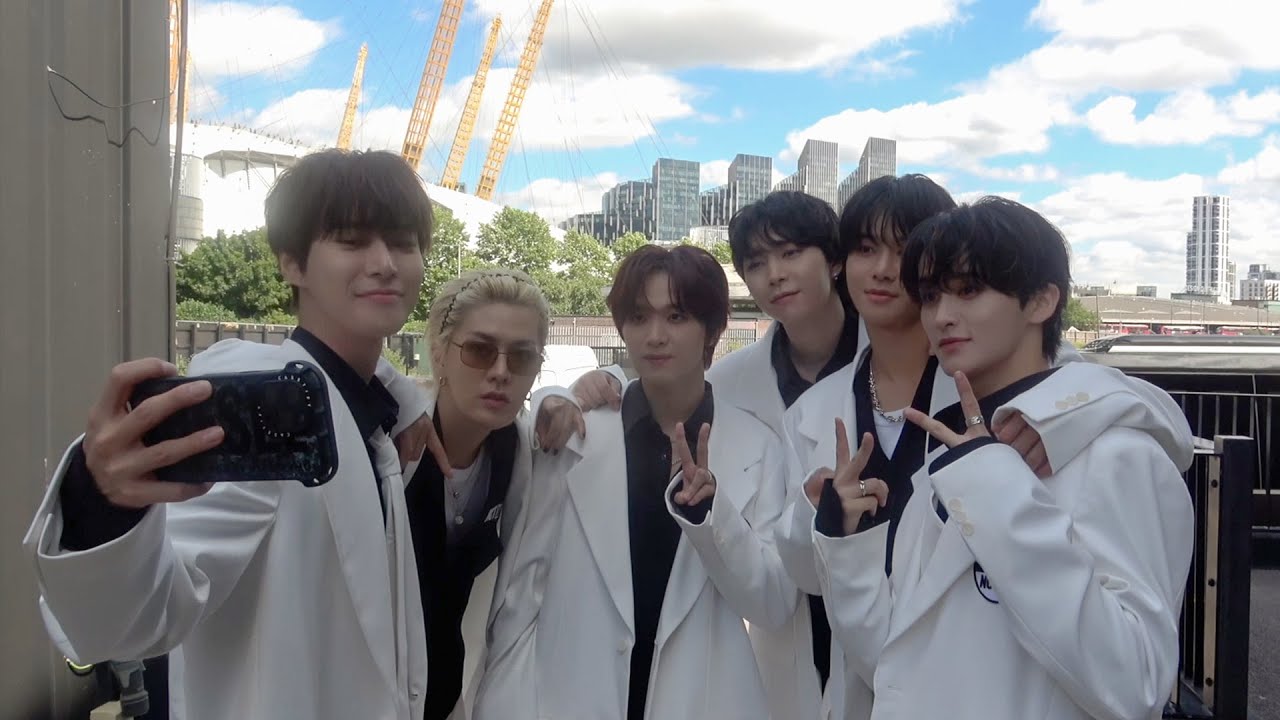 오늘도 이겨내자💪이겨내자고🔥 | SMTOWN LIVE 2025 in MEXICO CITY, LA, LONDON Behind