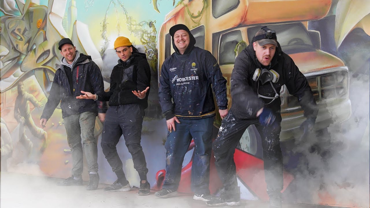 Рисовать фрески с этими ребятами — это уморительно (при участии @Smoenova, Mr Sce, Samer)