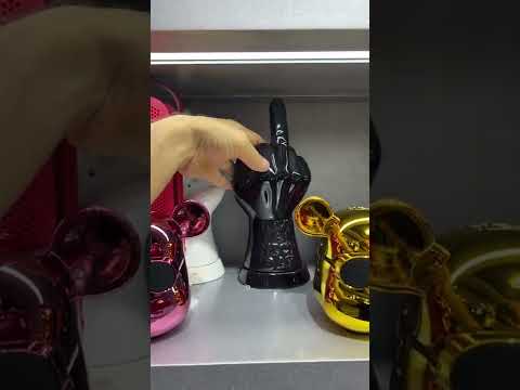 Как вам такой сувенир?