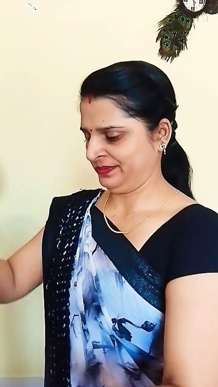 जोड़ी तो भगवान बनता है#patipatniaurnokjhok #husbanwifecomedy #comedy #funny #youtubeshorts