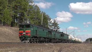 Тепловоз 3ТЭ10У-0075 с грузовым поездом