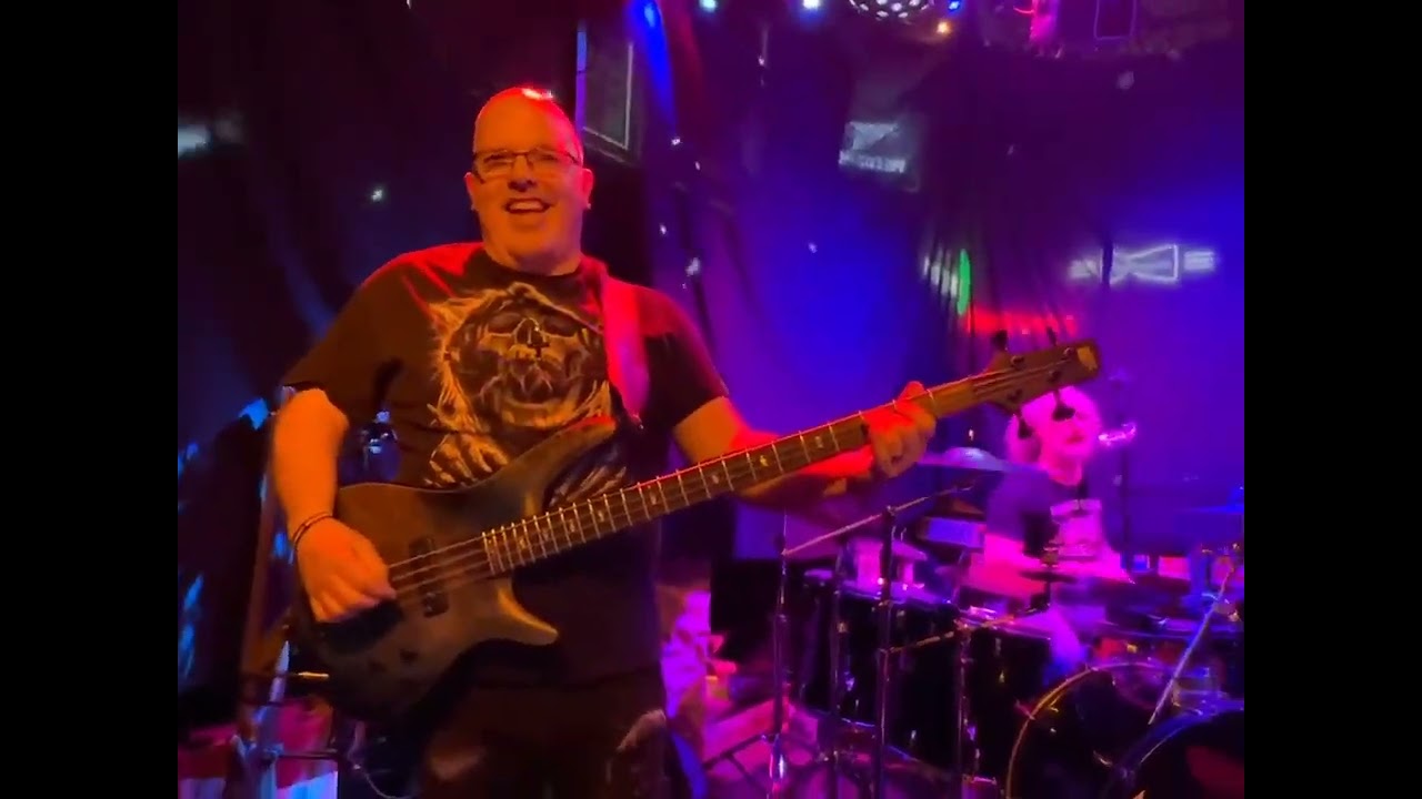 Throttle 21 - Cuts Like a Knife at Bud's Sports Bar in Chattanooga, Tennessee