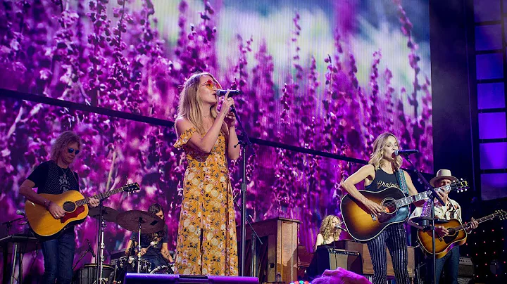 Sheryl Crow with Margo Price - Strong Enough (Live...