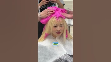 Cô gái này bất ngờ với mái tóc mới của mình