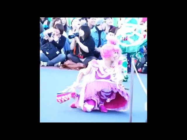 転んでもかわいいダンサー ディズニーダンサーさん ハロウィンポップンライブ Youtube