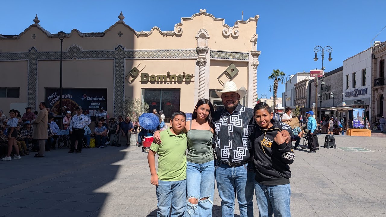 hoy día de la familia, bienvenidos a la plaza. 👨‍❤️‍👨👩‍❤️‍💋‍👩
