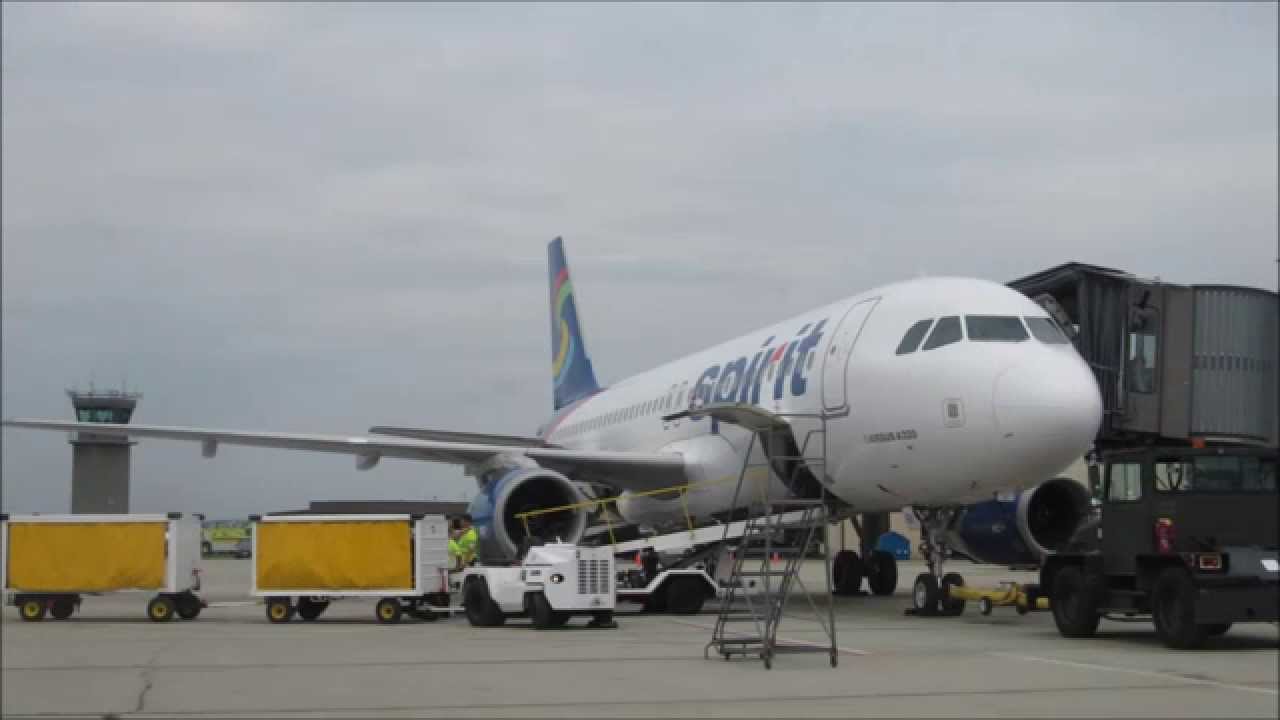 spirit-airlines-pulling-into-gate-youtube