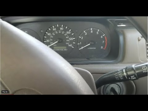 Video: Jak resetujete kontrolní světlo motoru na Toyota Camry 1999?
