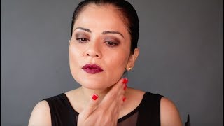 How to wear dark eyes and lips