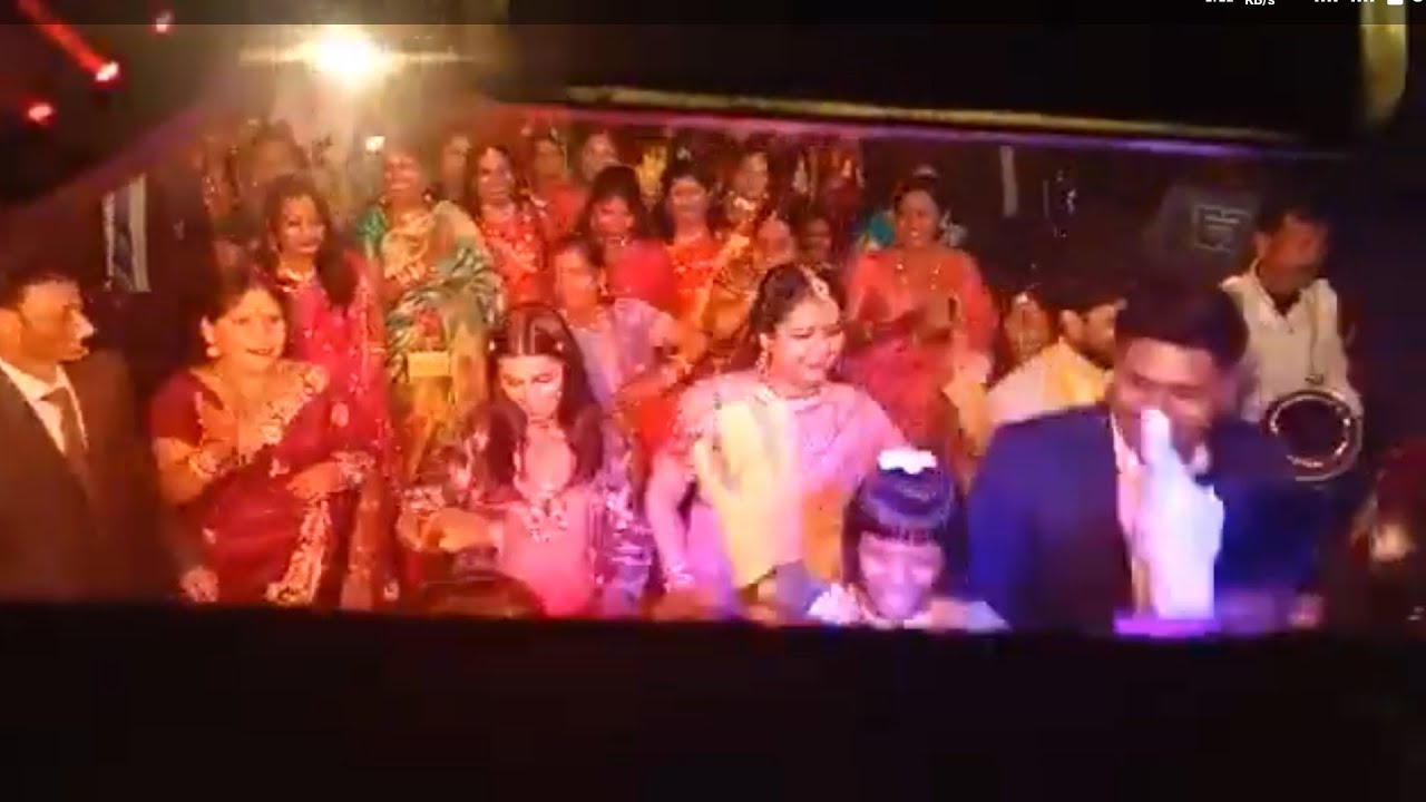 मुंडा गोरा रंग देख के दीवाना हो गया ।मुझसे शादी करोगी। कलाम बैण्ड।ट्रॉली म्यूजिकल।#Kalam.9934276035