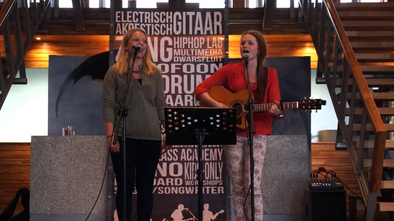 Judith & Laurel Cinemec Ede 26052014 No Surrender