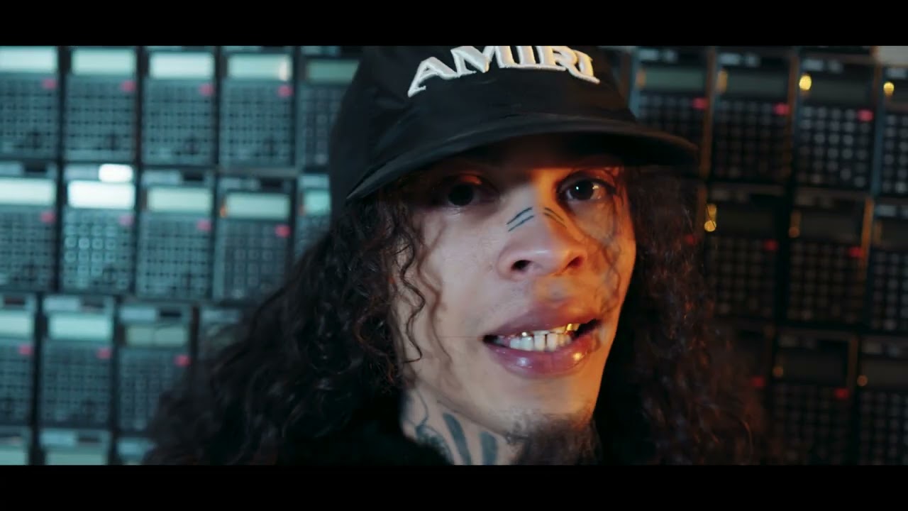 Watch Lil Saint - Rekenmachine Ft V4NIII ( Official Video ) on YouTube Watch Lil Saint - Rekenmachine Ft V4NIII ( Official Video ) on YouTube