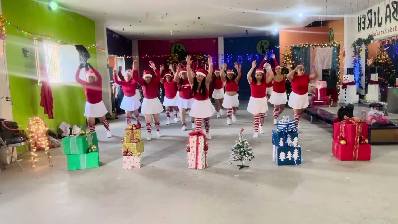 Navidad Tribal #Zumba 💃❤️🤍❤️🤍❤️
