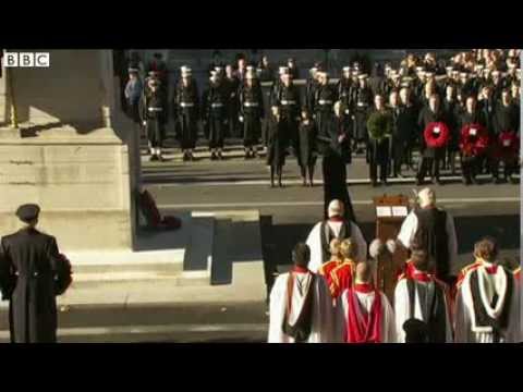 Remembrance Sunday - UK Falls Silent To Commemorate War Dead 10/11/2013 ...