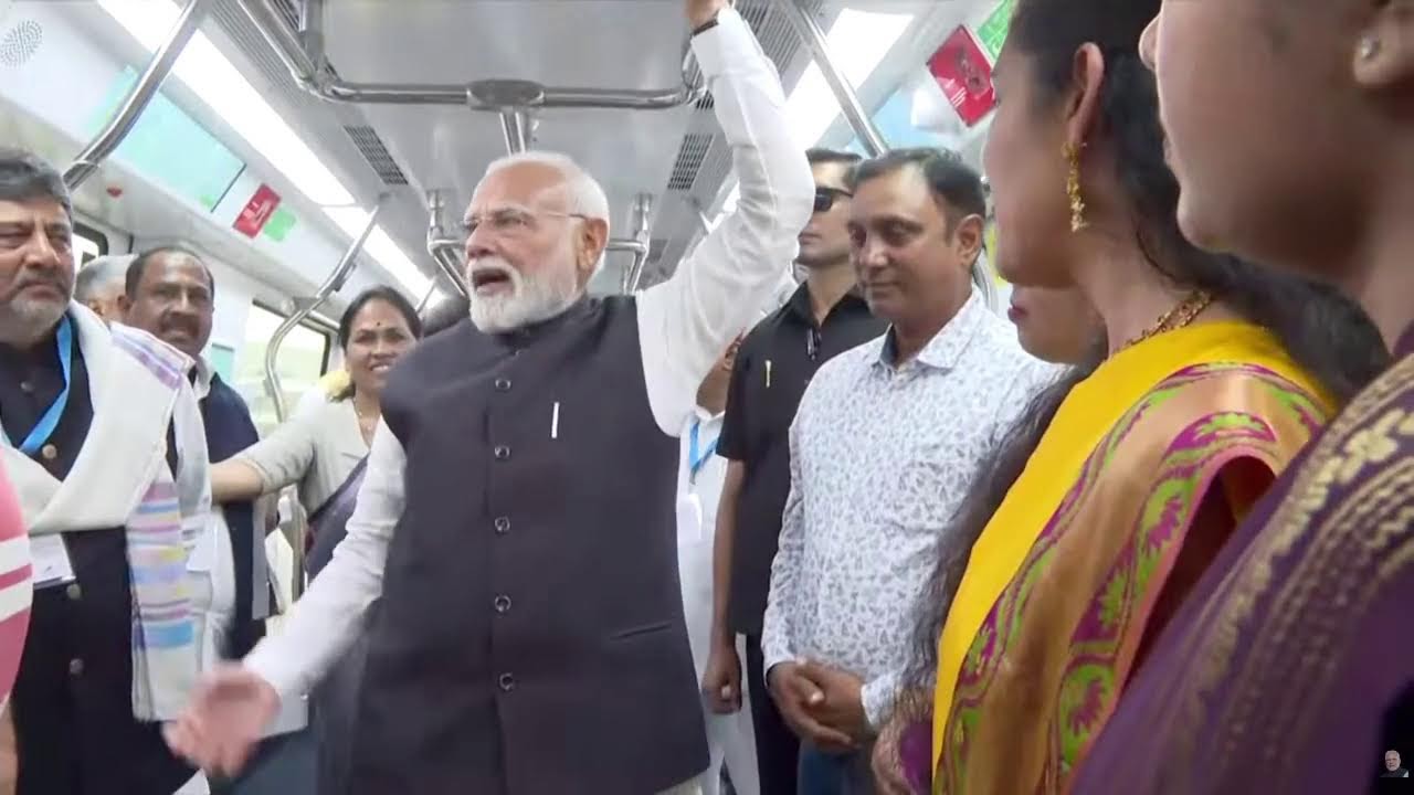 LIVE : PM Modi flags-off yellow line of Bengaluru Metro and takes a Metro ride