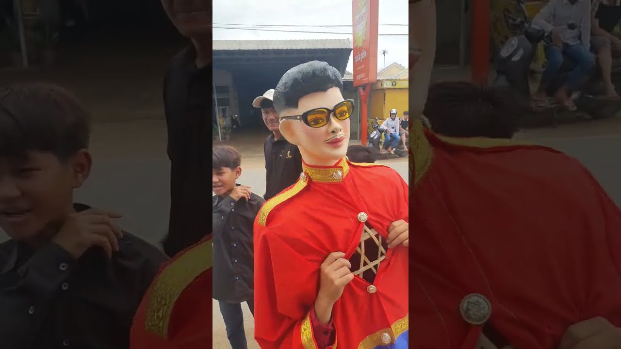 ទីងមោងយក្សមានជើងច្រើន TingMoung Giant