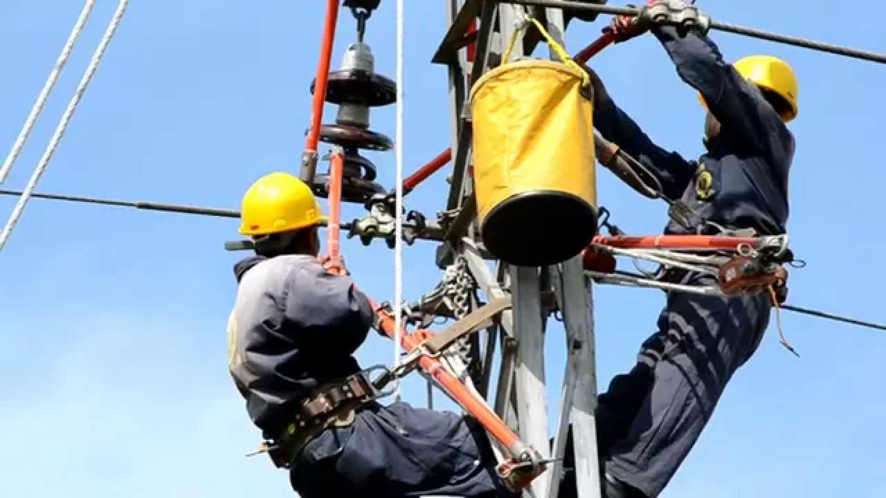 33kV Live suspension Insulator replacement