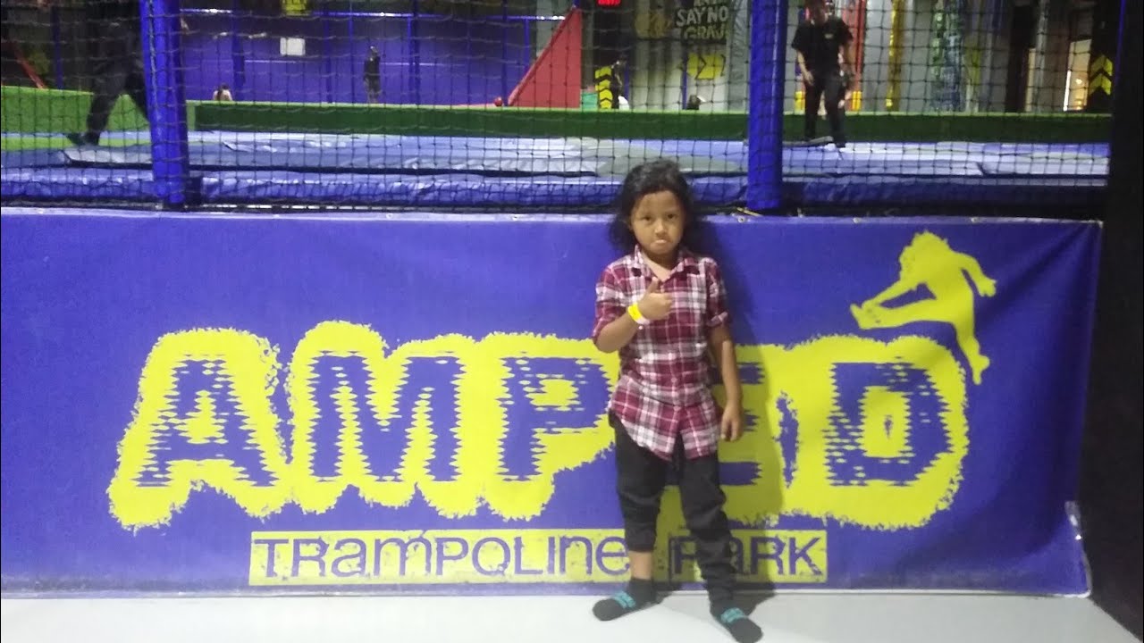 BERMAIN AMPED TRAMPOLINE BANDUNG (Jumping) 23 paskal YouTube