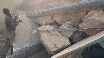 “Real Stone Crusher Power 💥 Giant Rocks Jammed in Hopper | Unstoppable Hammer Machine in Action