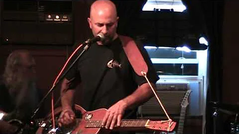 John Cantalini Band  plays Stevie Ray Vaughan's "P...