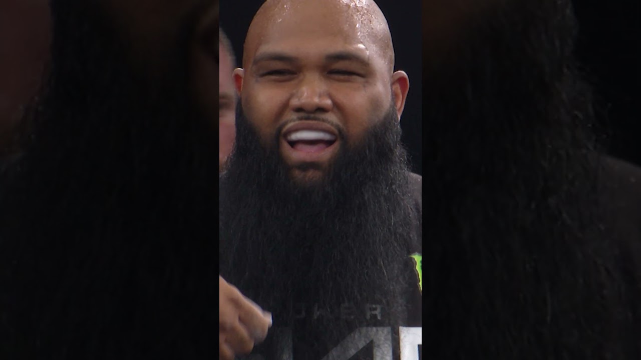 First Super Heavyweight Champion ✅ Da Crazy Hawaiian secured the KO in his first title match 🏆