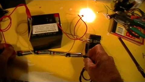 Electric OU: How DO Mosfets REALLY Work? Bias Current Runs Common Gate Amplifier