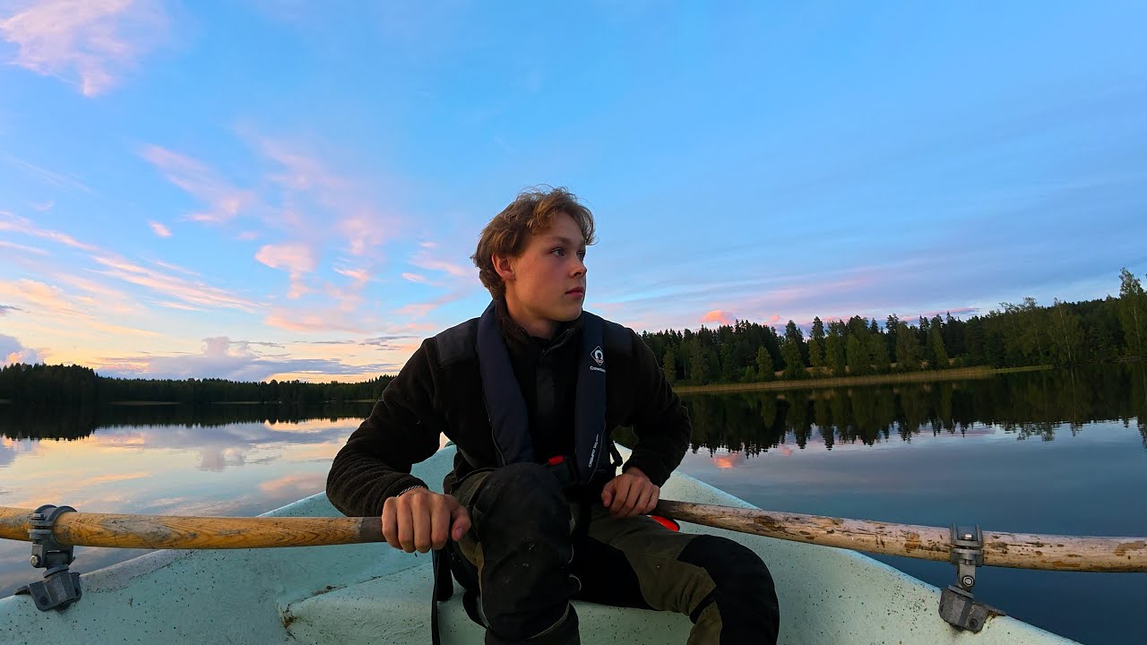 Yötä Luonnossa Ilman Ruokaa - Selviytyminen Luonnon Antimilla