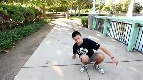 How to Breakdance | Valdez / Macaco / Monkey flip