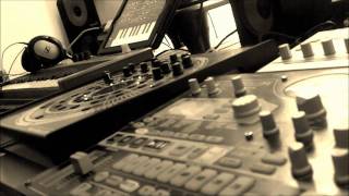 Far Fields - Korg EMX, Access Virus Snow, FutureRetro Revolution, IPad Sunrizer App screenshot 2