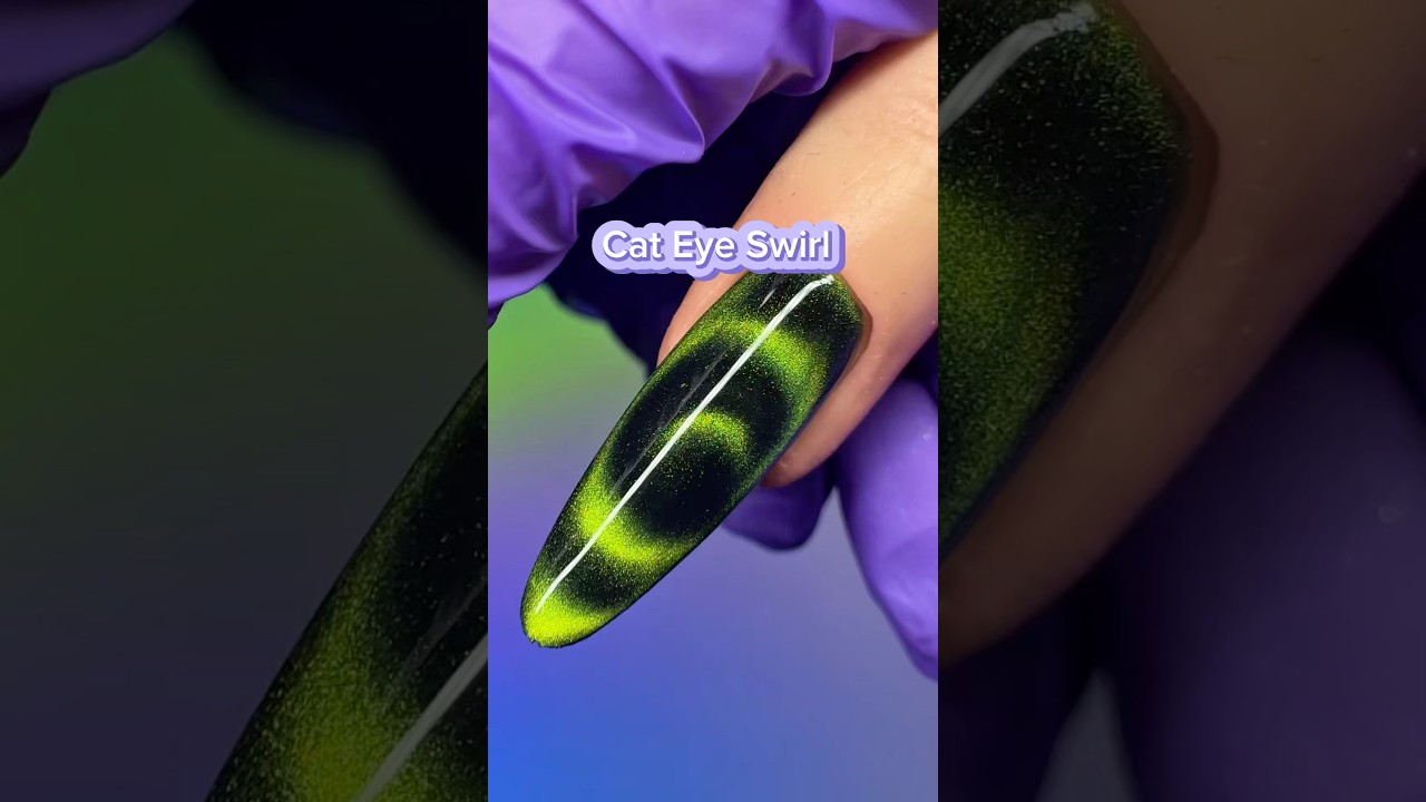УДИВИТЕЛЬНЫЙ маникюр с завитками «кошачий глаз» 