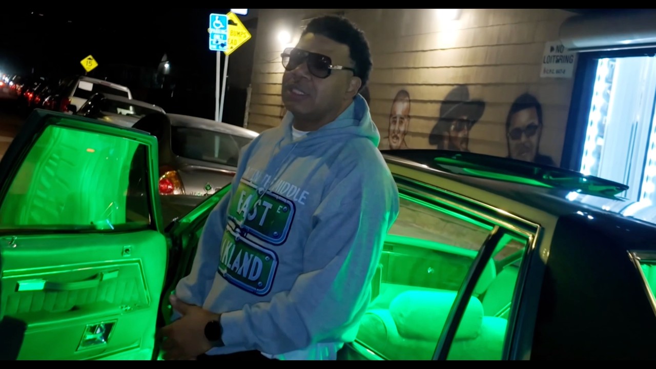G-Stack "Eastside" Produced by Tone Capone feat. Izrell (Official Music Video) adlı videoyu YouTube'da izle G-Stack "Eastside" Produced by Tone Capone feat. Izrell (Official Music Video) adlı videoyu YouTube'da izle