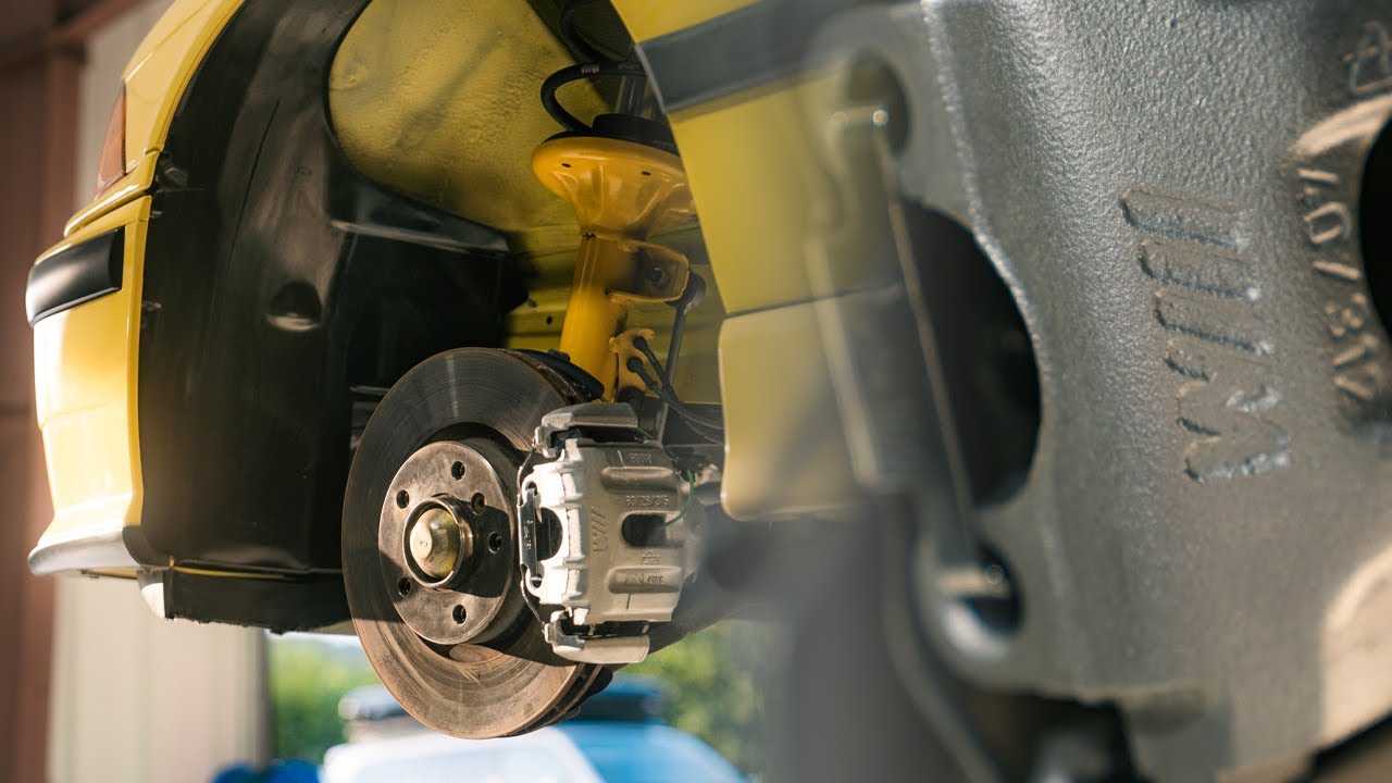 Очистка арок и колес 28-летнего E36 M3. Вышло довольно неплохо.