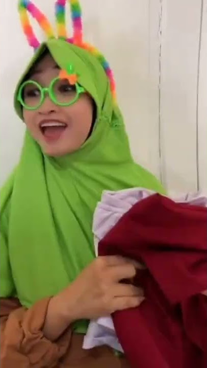 Ganti Baju Di Kelas Selesai Olah Raga