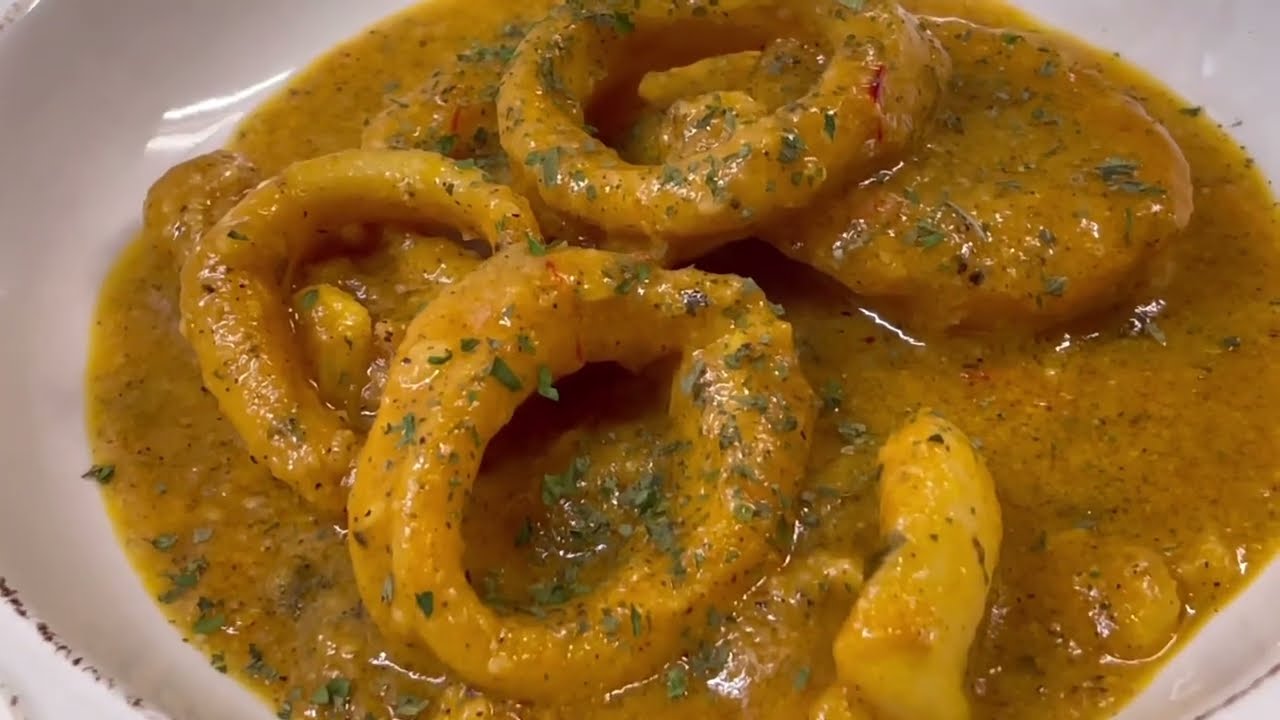 CALAMARES EN SALSA DE ALMENDRAS