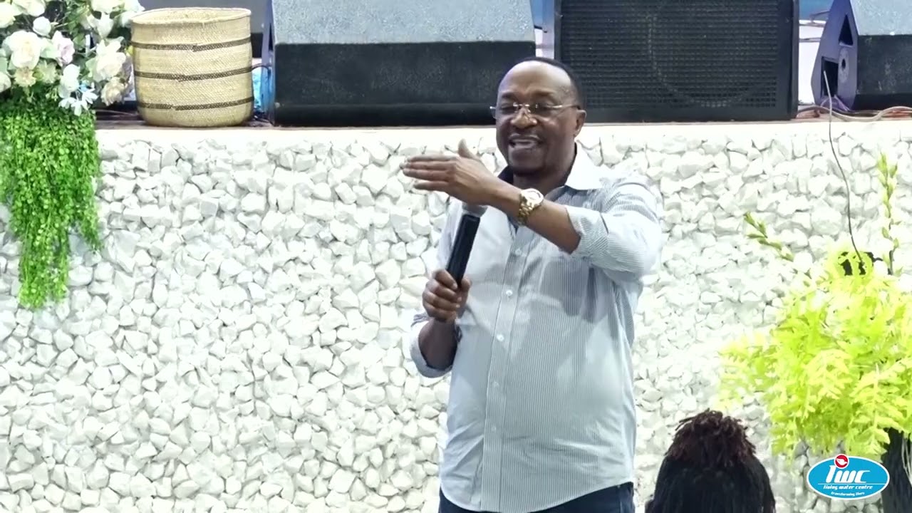 Vita Vya Kiroho - Apostle Onesmo Ndegi