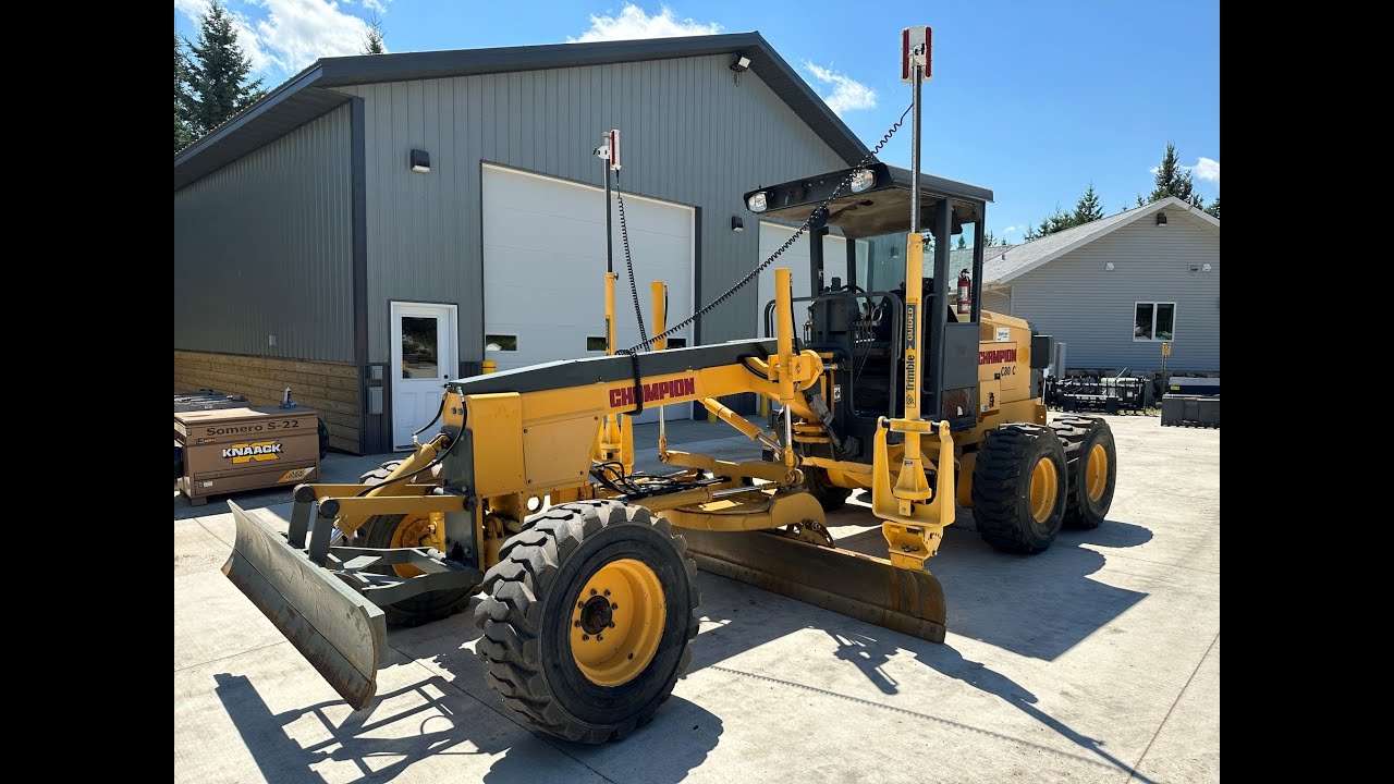 C Grade R Champion C80 C Grader with Somero UTS Guidance System - YouTube